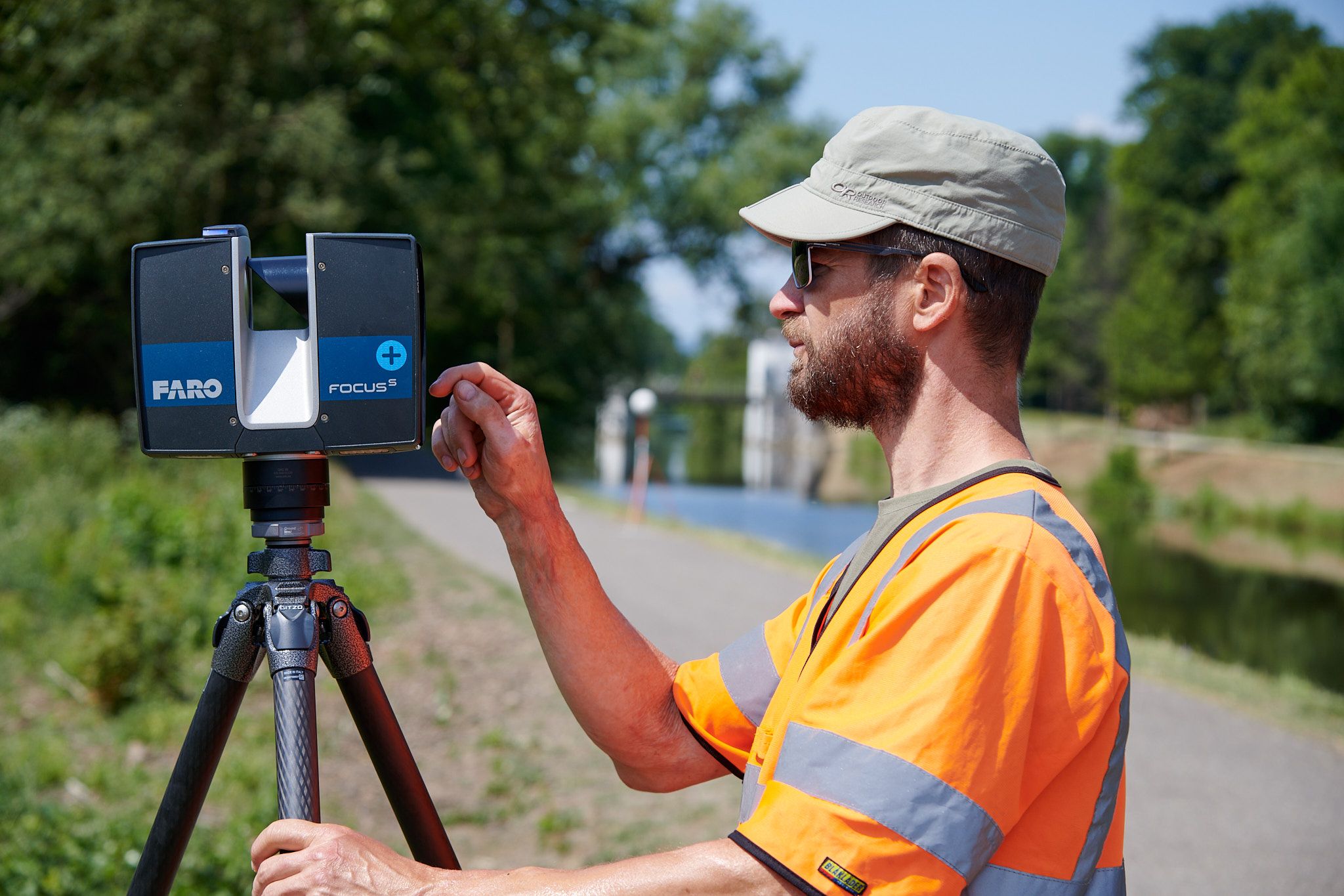 15.06.2023 Vermessungsarbeiten durch das Stadtvermessungsamt in Kooperation mit der Frankfurt University of Applied Sciences